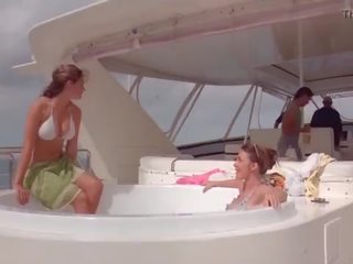 Kelly brook szex videó jelenetek
