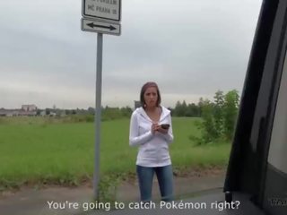 Grand karstās pokemon mednieks krūtainas seductress convinced līdz jāšanās svešinieks uz driving van