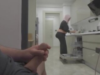 Dini arap taşaklar çarpıcı üvey oğul külotlu çorapları kapalı sonra alır onu tüylü eller anne fucked&period;