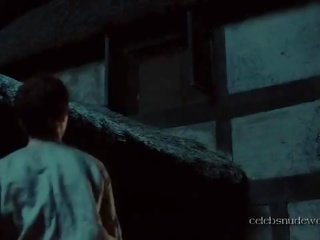 Hayley atwell natalia worner räpane video stseen pärit a pillars kohta a earths (2010) s01